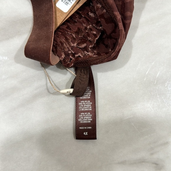 RARE!! SKIMS LOGO Bra NWT size 4X - Picture 5 of 5